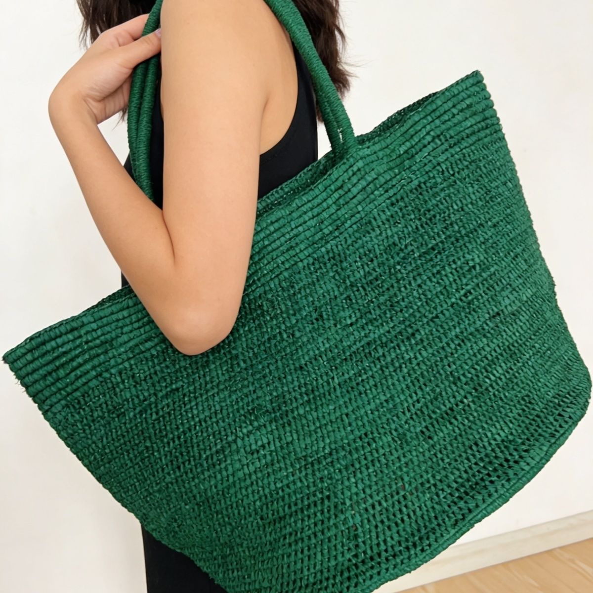 Women'S Raffia Bags - حقيبة يد نسائية عصرية من القش