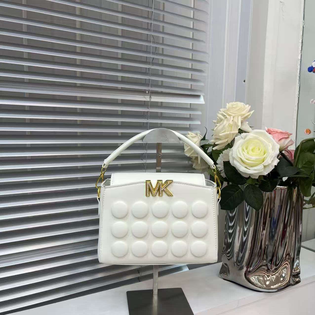 Women Bags Mk - حقيبة يد نسائية فاخرة من مايكل