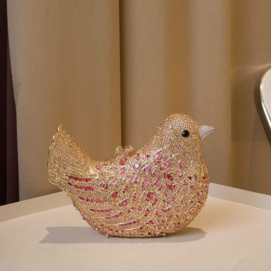 حقيبة كلاتش بتصميم فريد على شك - مراجعة Women Bags Gold وسعره