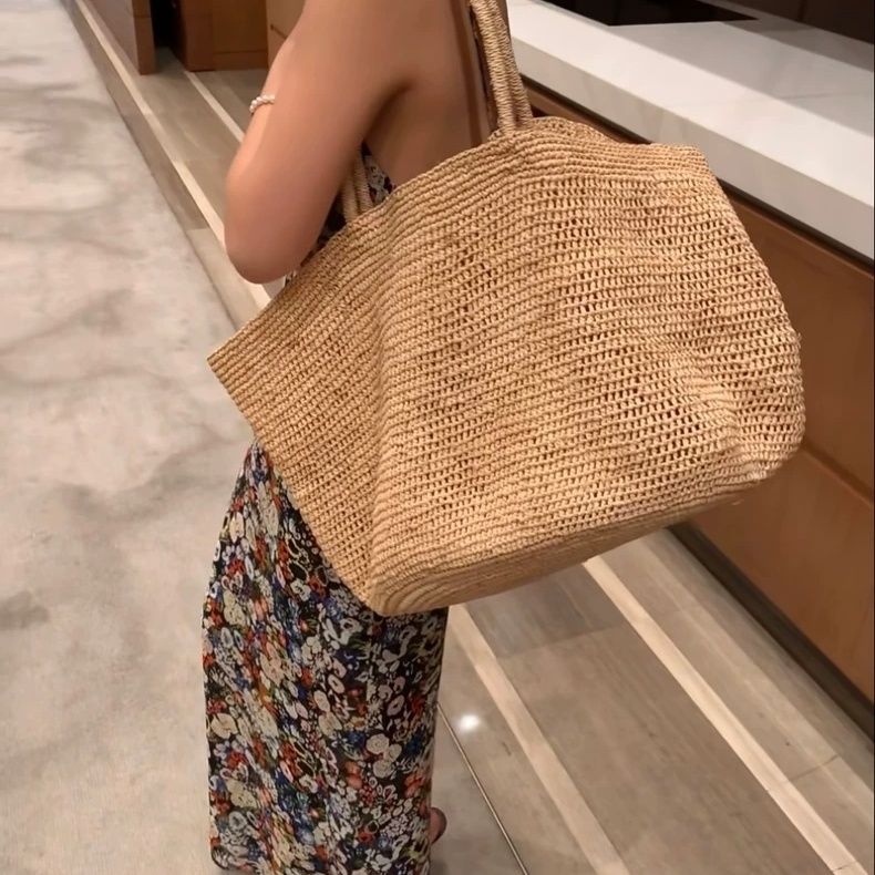 حقيبة يد نسائية عصرية من القش  - مراجعة Women'S Raffia Bags وسعره