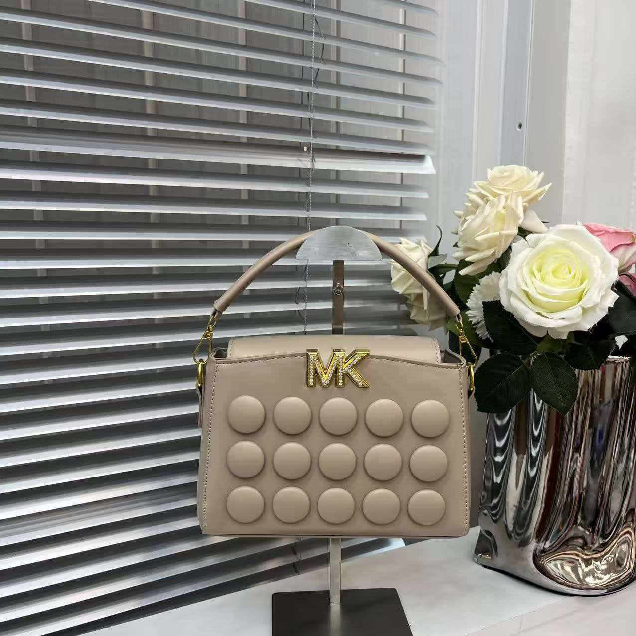 حقيبة يد نسائية فاخرة من مايكل - مراجعة Women Bags Mk وسعره