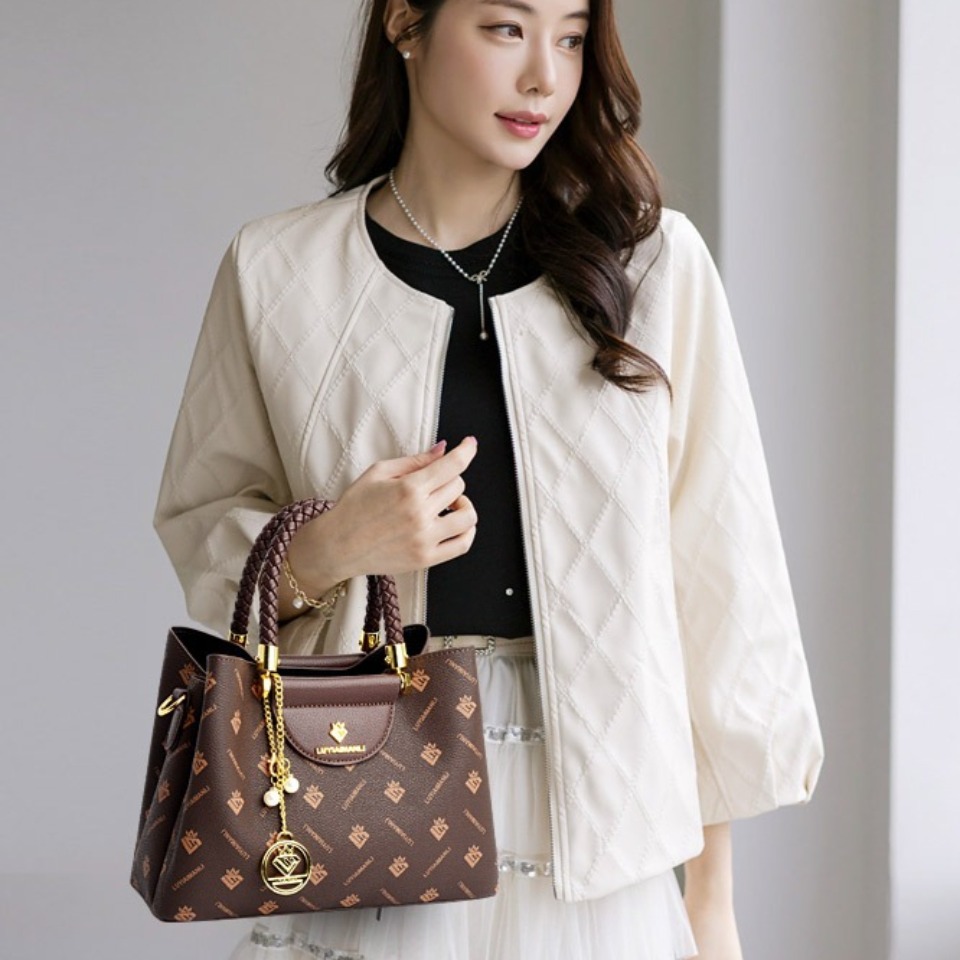 المنسوجة مقبض العلامة التجارية - مراجعة Women Bags In Sale وسعره