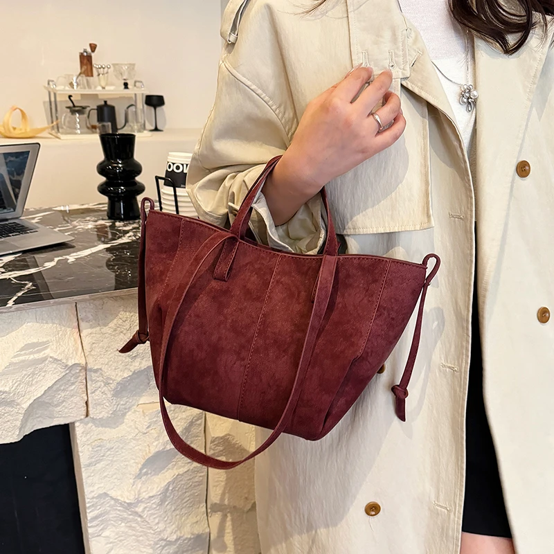 ضوء فاخر الصلبة بولي Hasp غلق  - مراجعة Women Bags In Sale وسعره